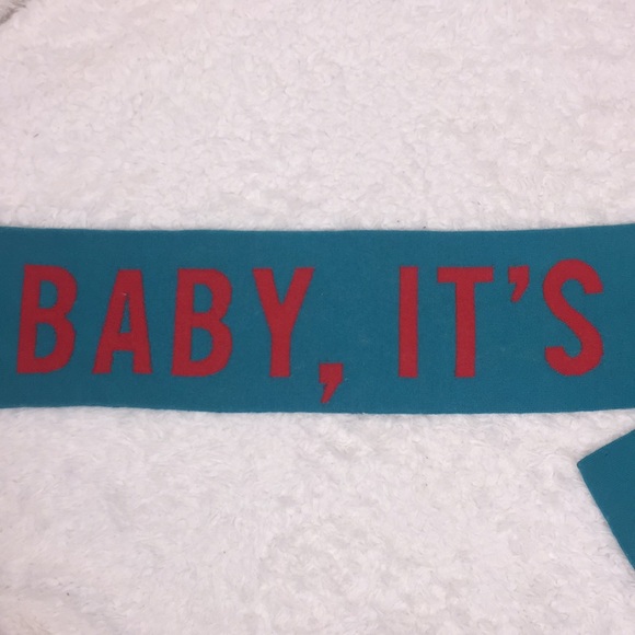 Kate Spade baby it’s cold outside scarf - Picture 2 of 8